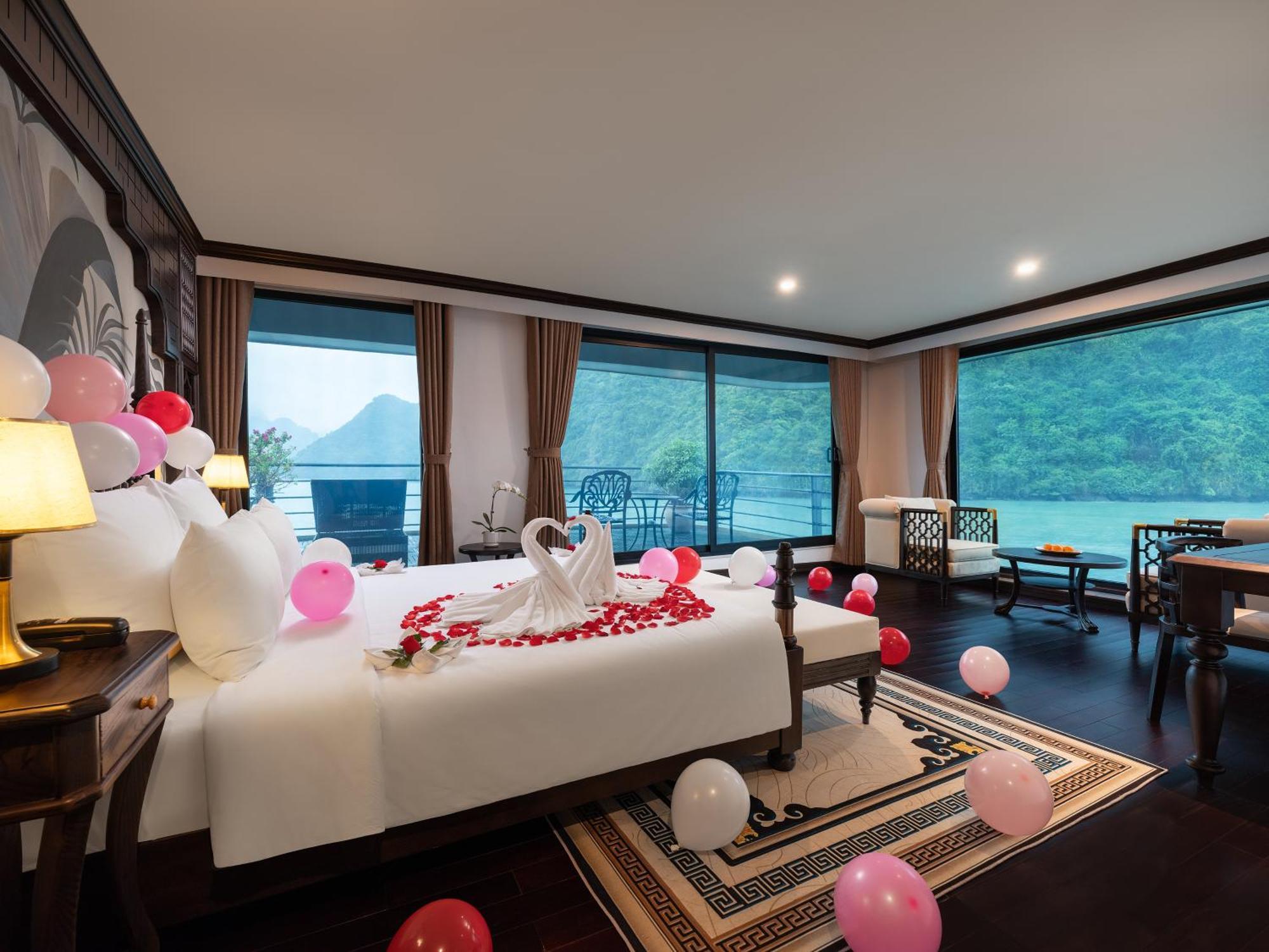 Era Premium Cruises Halong Hotel ฮาลอง ภายนอก รูปภาพ