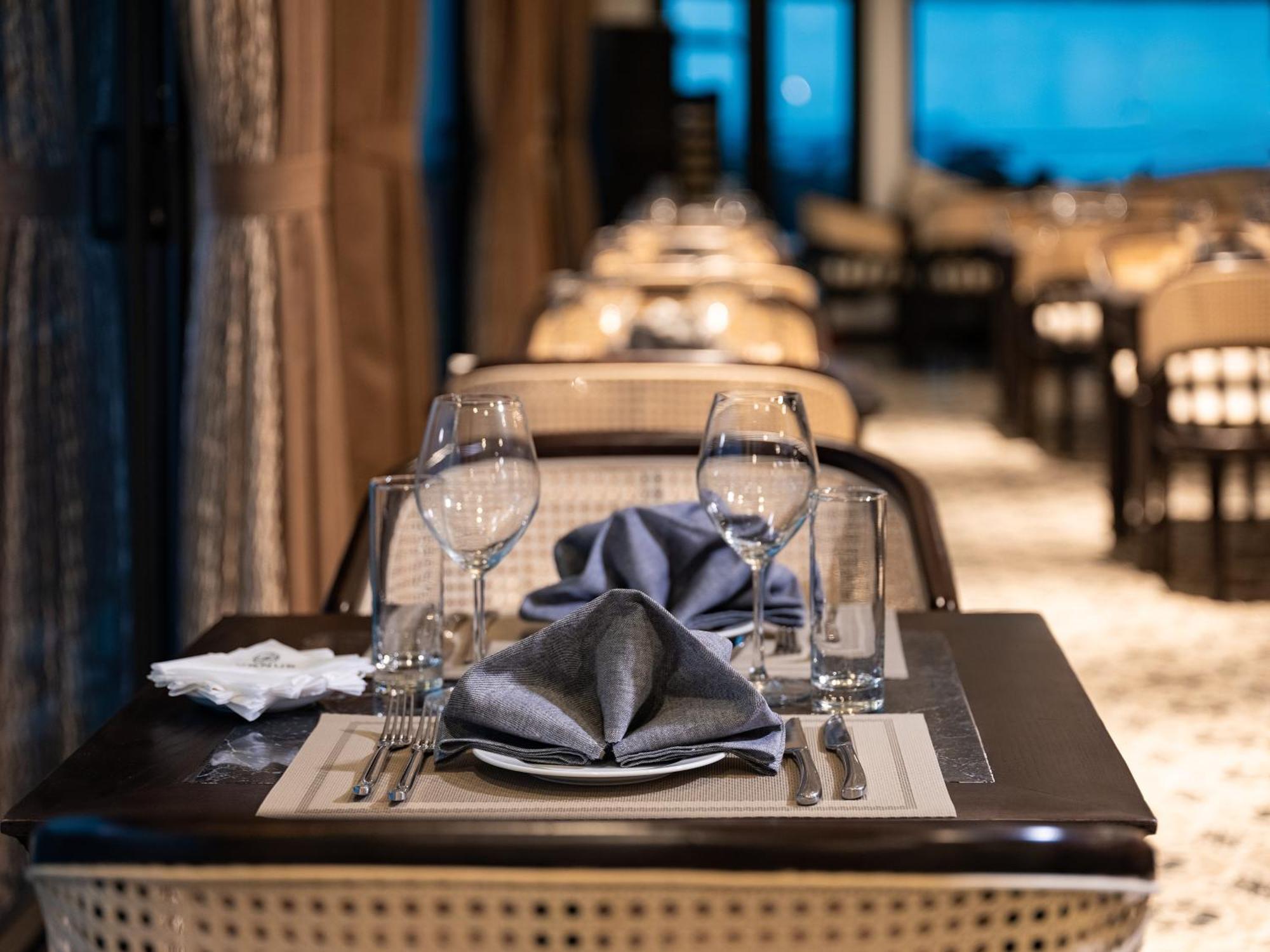Era Premium Cruises Halong Hotel ฮาลอง ภายนอก รูปภาพ