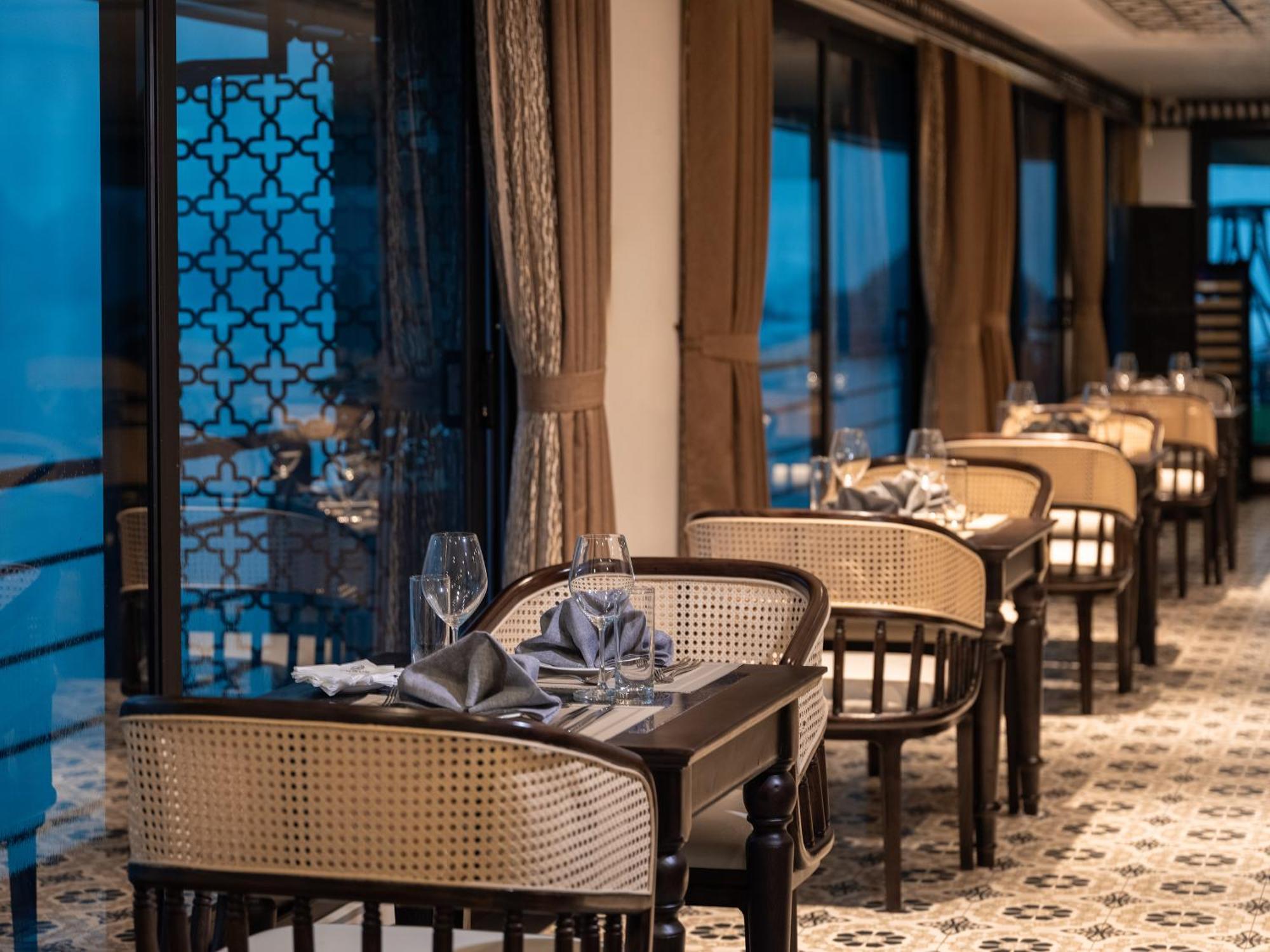 Era Premium Cruises Halong Hotel ฮาลอง ภายนอก รูปภาพ