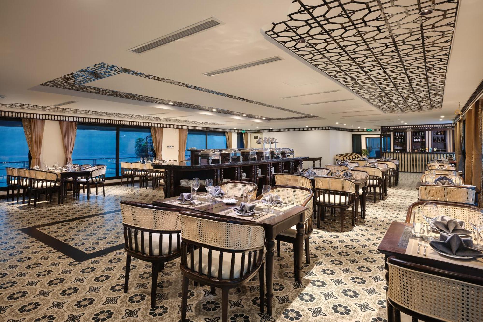 Era Premium Cruises Halong Hotel ฮาลอง ภายนอก รูปภาพ