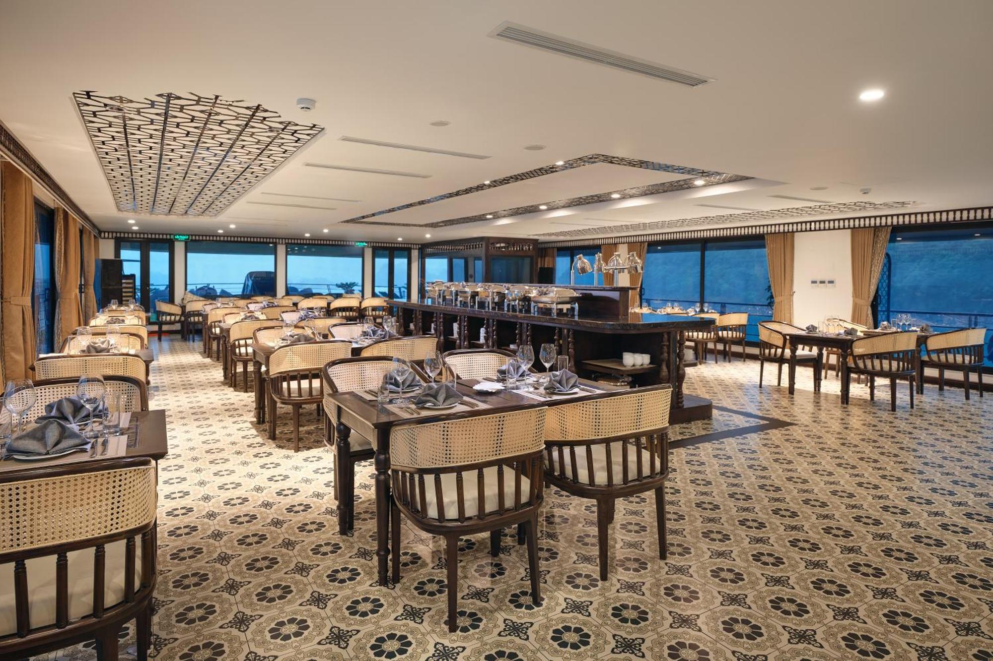 Era Premium Cruises Halong Hotel ฮาลอง ภายนอก รูปภาพ
