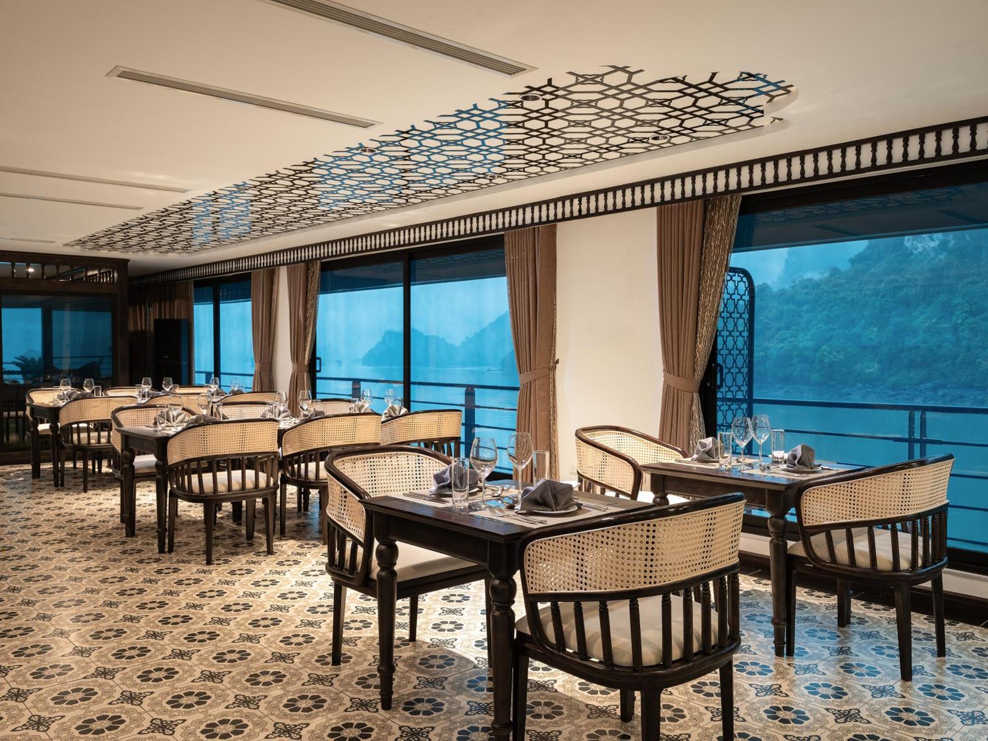 Era Premium Cruises Halong Hotel ฮาลอง ภายนอก รูปภาพ